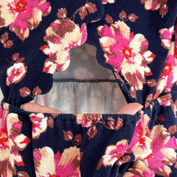 Anthropologie Women’s peplum flowers floral scalloped tank top size Medium EUC - Picture 10 of 11